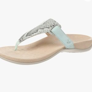 Vionic Wanda emboss Snake Seaform  Leather Sandals